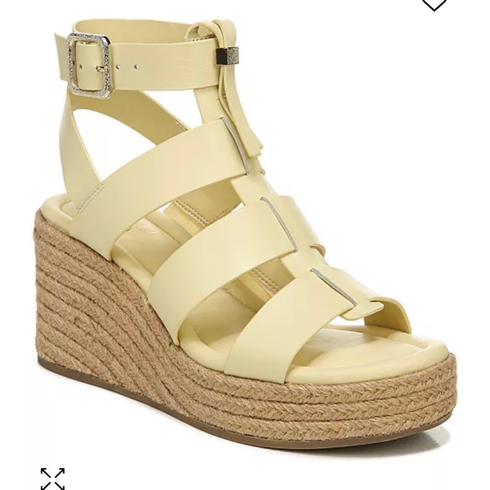 Beautiful brand new, never worn!
